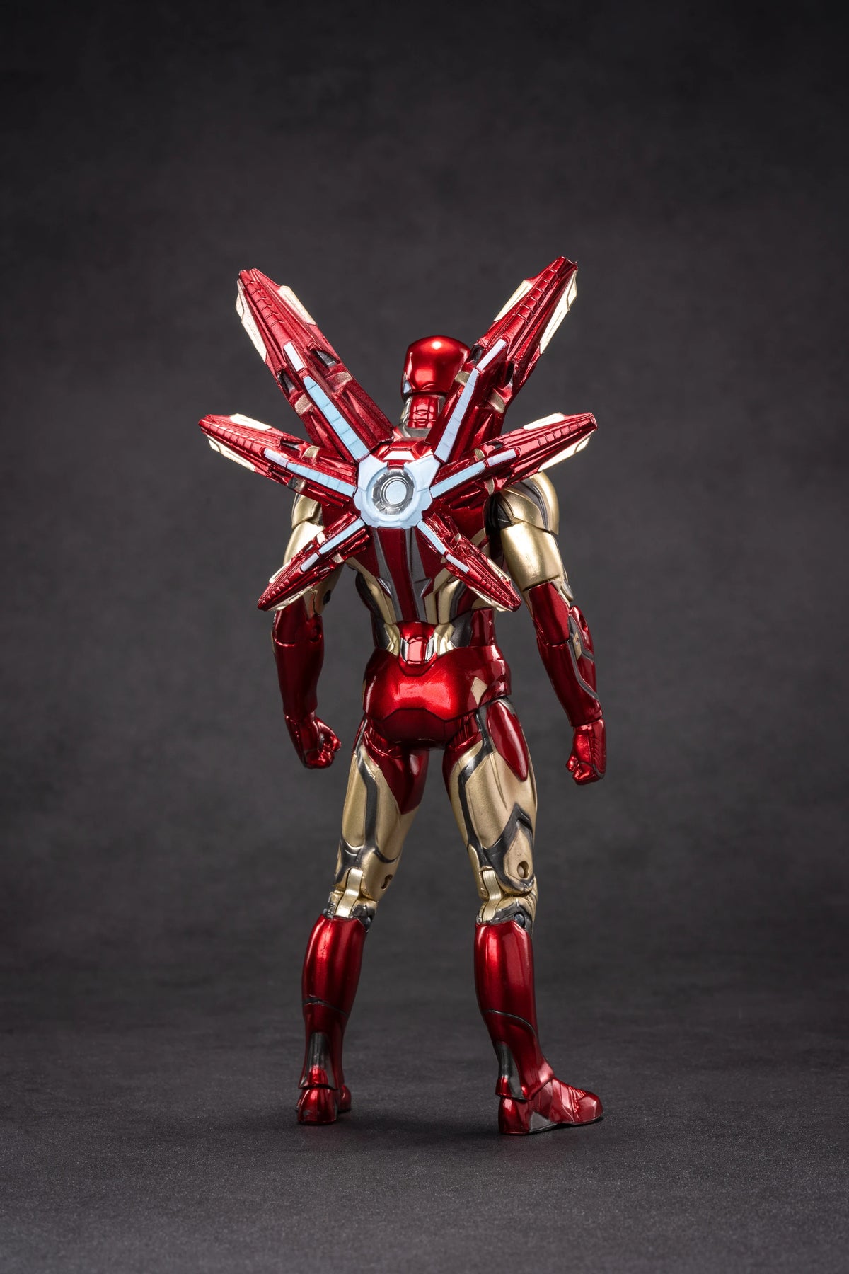 Iron Man Mark 85 Action Figure – 7-Inch Scale (18 cm) with Nano Lightning Refocuser | Avengers: Endgame Collectible