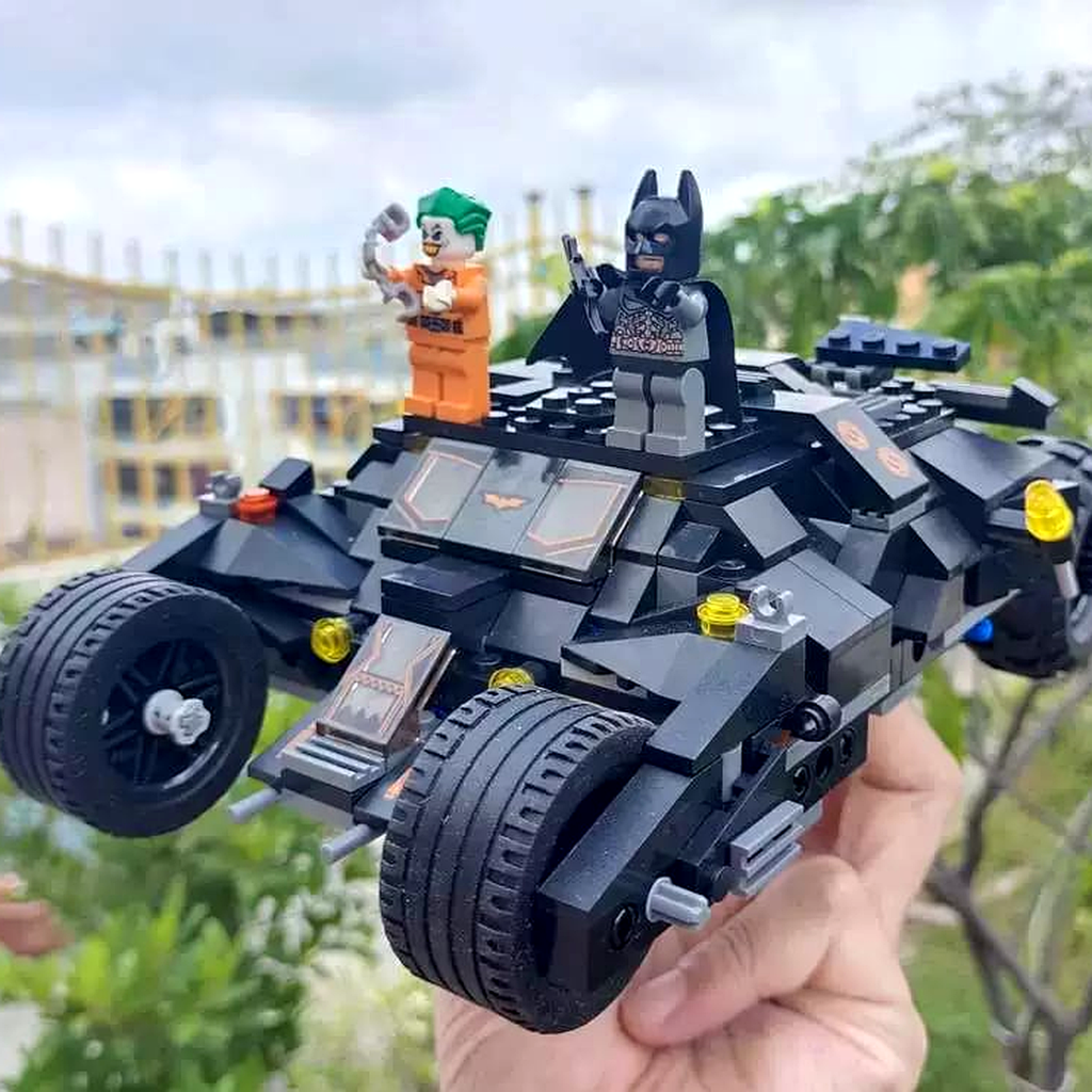 Dark Knight Tumbler Building Blocks Set 7105 – 325+ Pieces Batmobile Model with Batman & Joker Minifigures